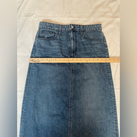 Joe's jeans Light Straight Midi Denim Skirt Epiphany wash size 30

A10 - Picture 3 of 8
